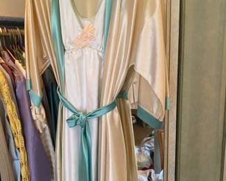 Vintage Lingerie, Robe