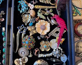 Lots of great vintage brooches