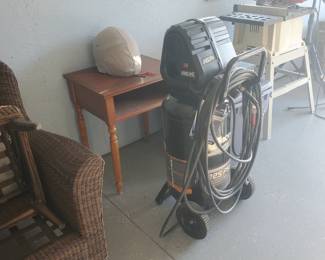 Air compressor