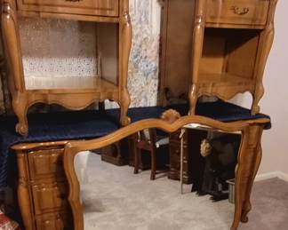 KENT COFFEE DRESSER WITH MIRROR, NIGHTSTANDS AND CHEST (SEE NEXT PIC)