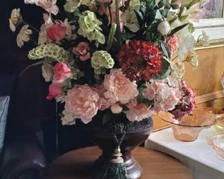 FLORAL ARRANGEMENT  - TABLE NOT AVAILABLE 