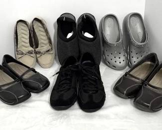 Womens Size 8 Shoes  Sketchers Strictly Comfort 