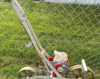 Precision Garden Seeder