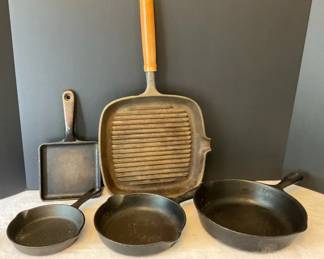 Cast Iron Frying Pans 