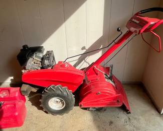  006 MTD Yard Machines Rear Tine Tiller