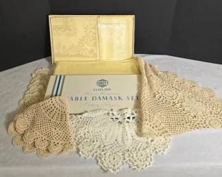 Vintage Surety Table Damask Set Vintage Doilies