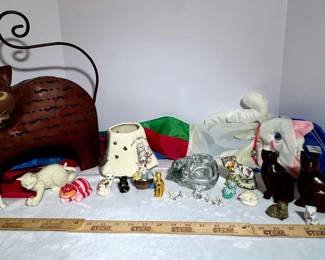 Cat Decor Lot