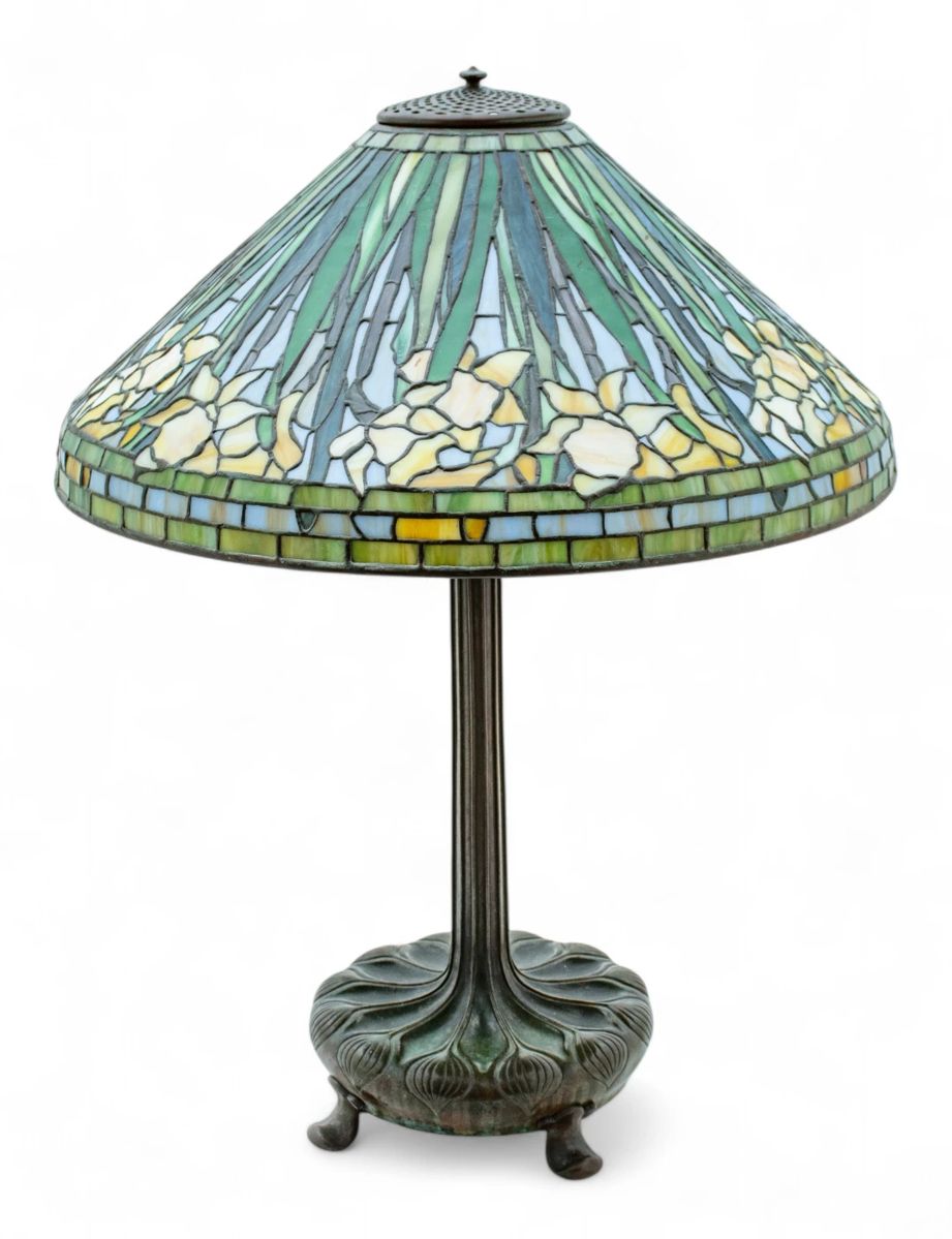 Lot 1
Tiffany Studios (American, 1878-1938) Art Glass Table Lamp 'Daffodil', Dia. 20"