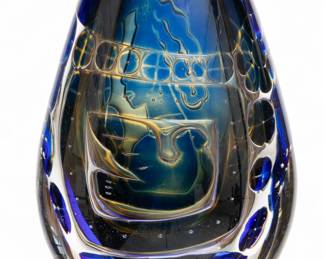 Lot 48
Edvin Ohrstrom for Orrefors, (Sweden) Art Glass Vase, Cobalt And Clear No 175 E5 H 7.7" Dia. 5"