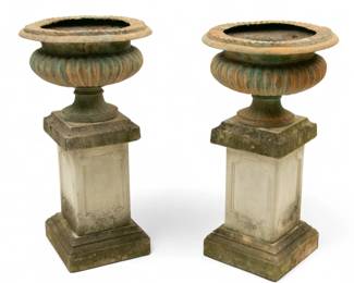 Lot 83
Pair of Classic Style Monumental Bronze Garden Urns H. 17.6" Dia. 23" , with Cement Pedestals 20th Cen., H 27" W 14" L 14" 4 PCS