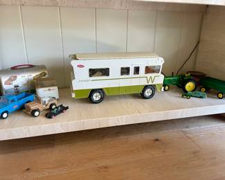 VINTAGE DIE CAST CARS & TRUCKS 