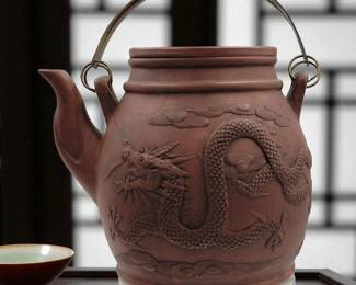A Fine Yixing Clay Teapot Decorated With Dragons, Shi Da Bin Mark