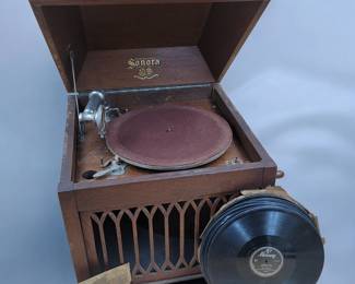 Antique Sonora Table Top Phonograph And Records