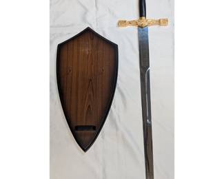 Decorative Replica Of King Arthur's Excalibur Claymore Sword With Shield Wall Mount