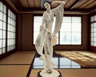 Giuseppe Armani Figurine: "Oriental Lady With Fan" 614S With Original Box