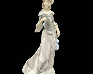 Lladro Figurine: 1991 Collector Society "Summer Stroll" #7611 With Original Box