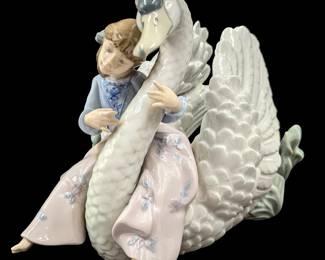 Lladro Figurine: "Swan Song" Retired #5704