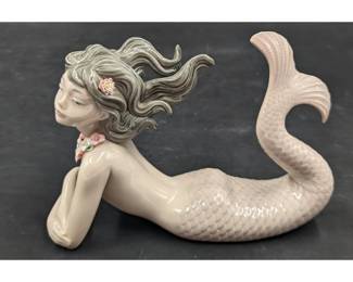 Lladro Figurine: "Fantasy" #1414 Mermaid Figurine