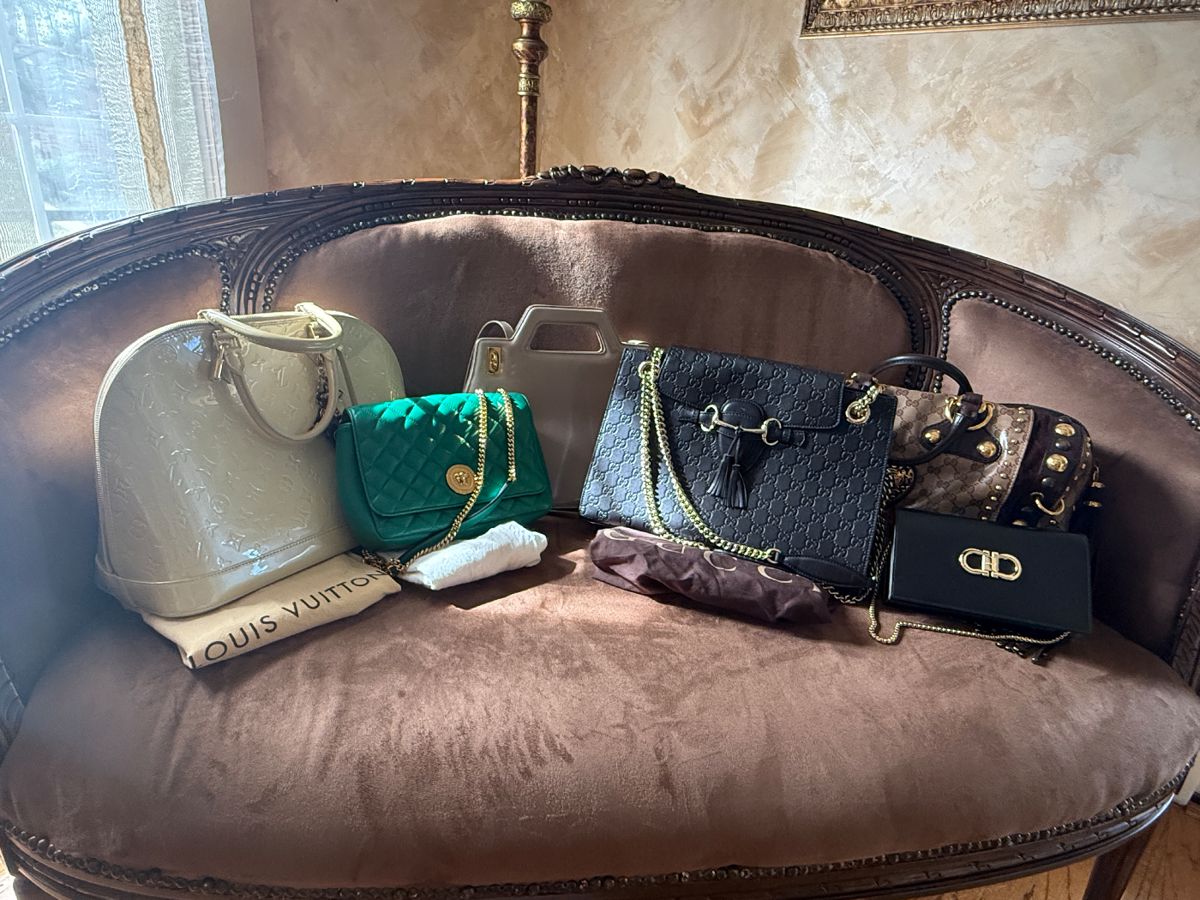Authentic Gucci, Louis Vuitton, Versace ,Salvatore Ferragamo.