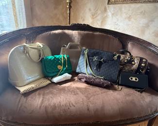 Authentic Gucci, Louis Vuitton, Versace ,Salvatore Ferragamo.