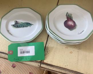 Williams Sonoma Vegetable Garden Plates Set 6 Appetizer Bread & Butter 6.5” - $22.00