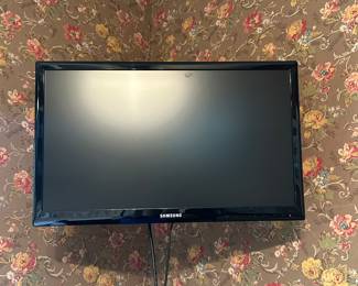 Samsung Television 12 1/2 x 20 in. - $45.00 