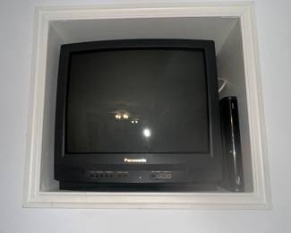 Vintage Panasonic CRT Television 19 x 18 in. - $40.00
