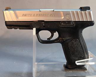 Smith & Wesson SD9 9mm Luger Pistol SN# FCN8564
