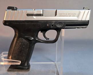 Smith & Wesson SD40 VE .40 S&W Pistol SN# HEL6458