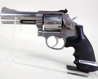 Smith & Wesson 686-3 S&W .357 Mag 6-Shot Revolver SN# BFL1160, Speed Loader In Nylon Case, In Holster