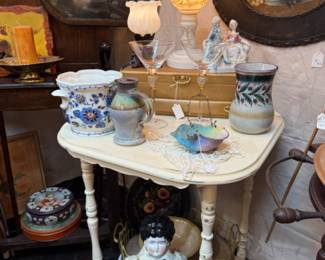 Antique white spindle leg table, pottery, vintage portraits