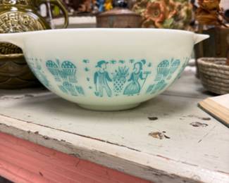 Pyrex Amish Butterprint Cinderella 1950s 3 set bowl  Pyrex 