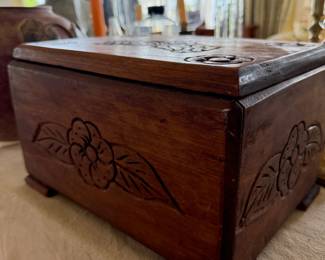 Cute little knickknack box