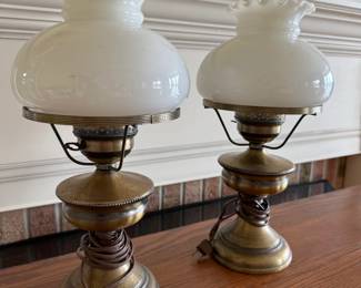 More brass lamps