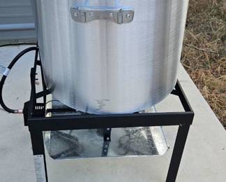 New crawfish boiler .