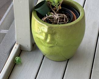 Ceramic pots