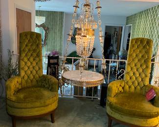 2 Hollywood Regency high back chairs
Hollywood Regency swag table lamp
