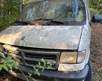 Doesn’t run.  Inside has been gutted.  Asking: $500.  

All specific information regarding any issues with this vehicle can not be verified or confirmed.  You buy this item “as is” and there or no refunds, exchanges, warranty, or claims on this item.  