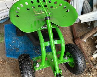 Garden scooter
