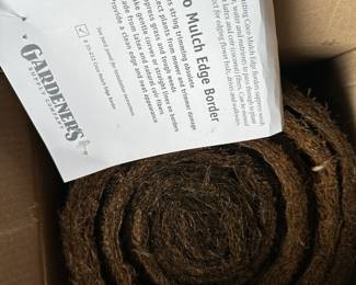 Coco mulch edge border