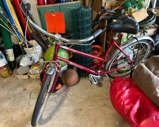 Schwinn Suburban woman's bike....