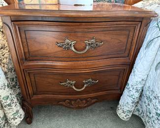 (1) Dixie nightstand