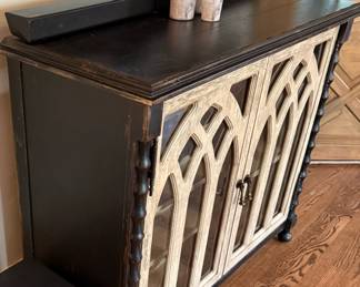 HOOKER Furniture Ciao Bella Bar Cabinet