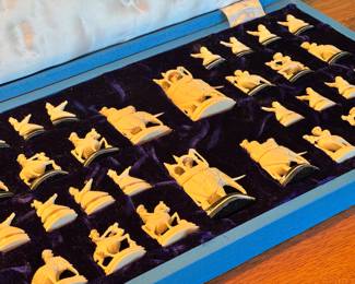 Complete Carved 32-Piece Chess Set