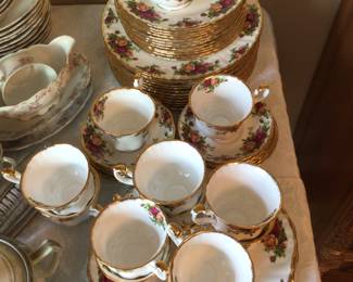 Royal Albert old country Roses 