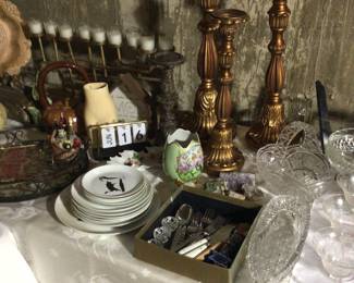 Glassware, porcelain 