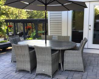Patio set n umbrella 