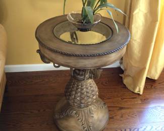 Pineapple pedestal table W/ glass center 21” diameter x 28” H