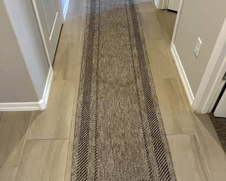 Safavieh Indoor/Outdoor Rug (Beige/Brown) 2'-3' x 12'