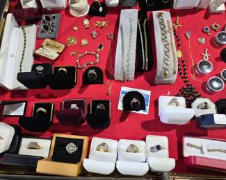 Assorted Gold jewelry 